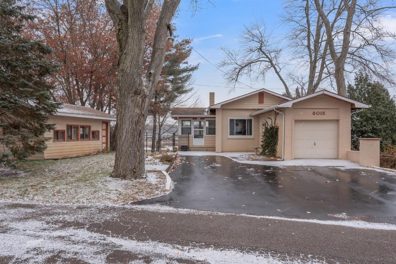 Amazing Lakefront Retreat On Long Lake! Home Portage Exterior photo